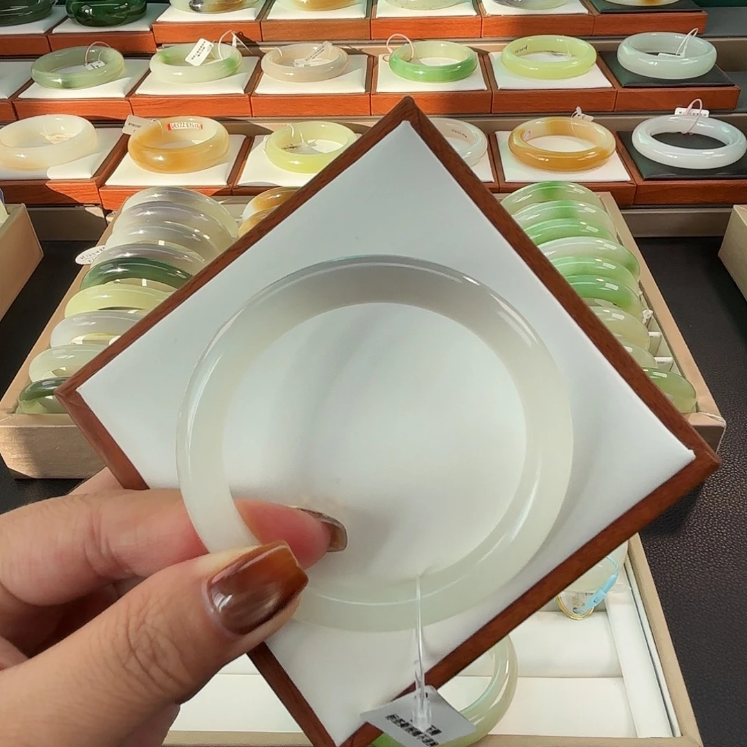 和田玉未镶嵌手镯54仙飘紫