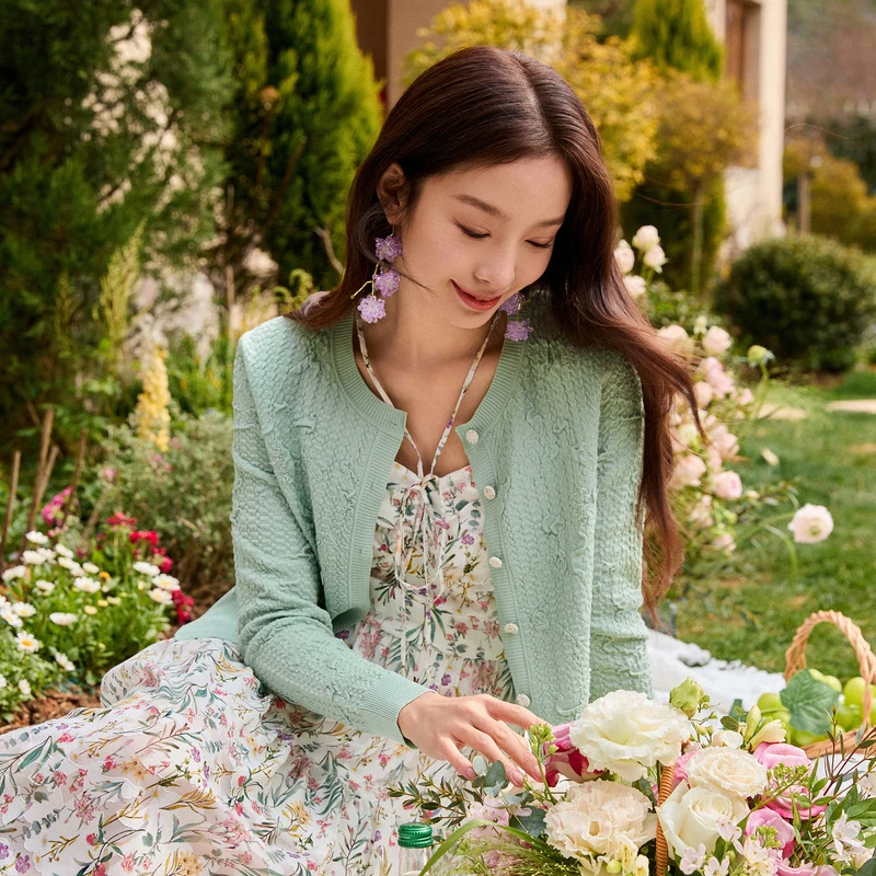 浪漫浮雕玫瑰春游提花针织开衫外套含醋纤DOUBLOVE贝爱新款