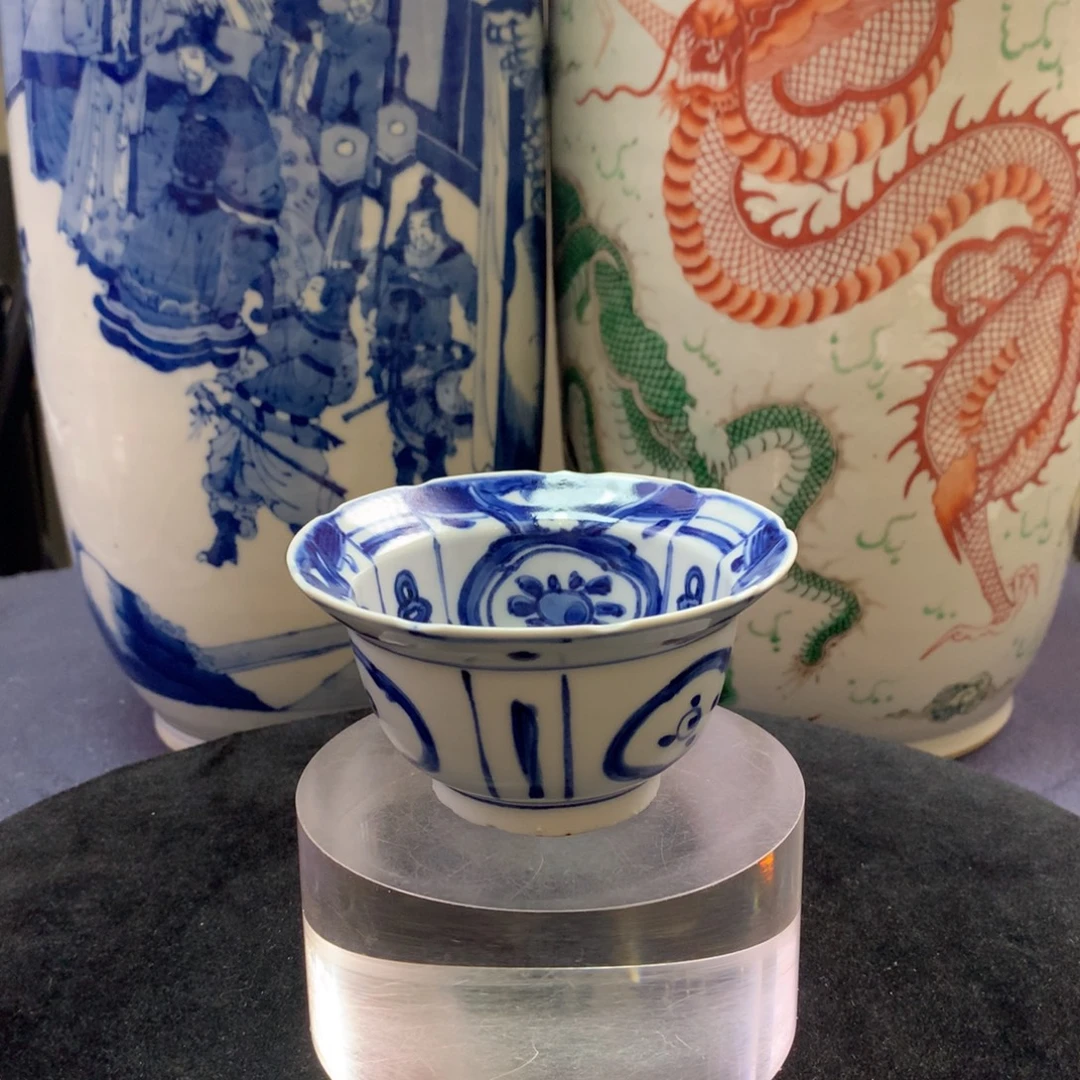 杯子5740瓷器—青花开窗花鸟纹折沿花口杯