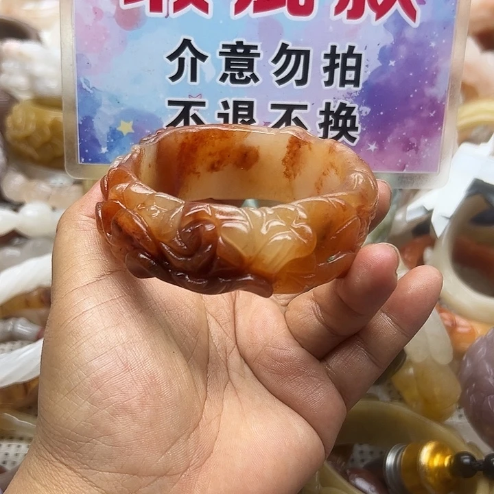 未镶嵌手镯石英岩玉