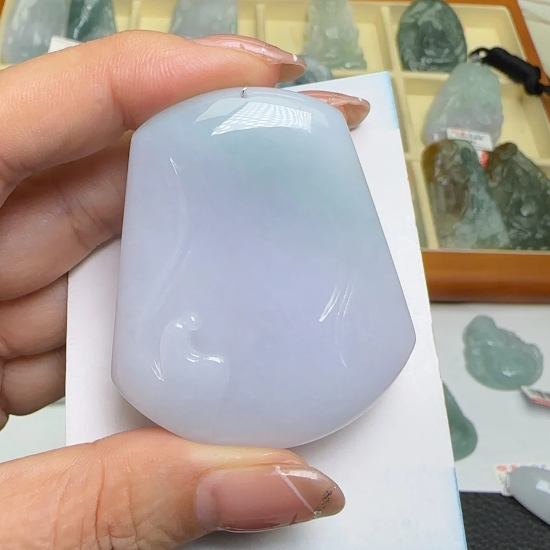 翡翠未镶嵌颈饰