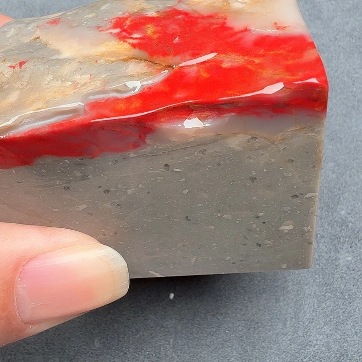 昌化鸡血石昌化鸡血石