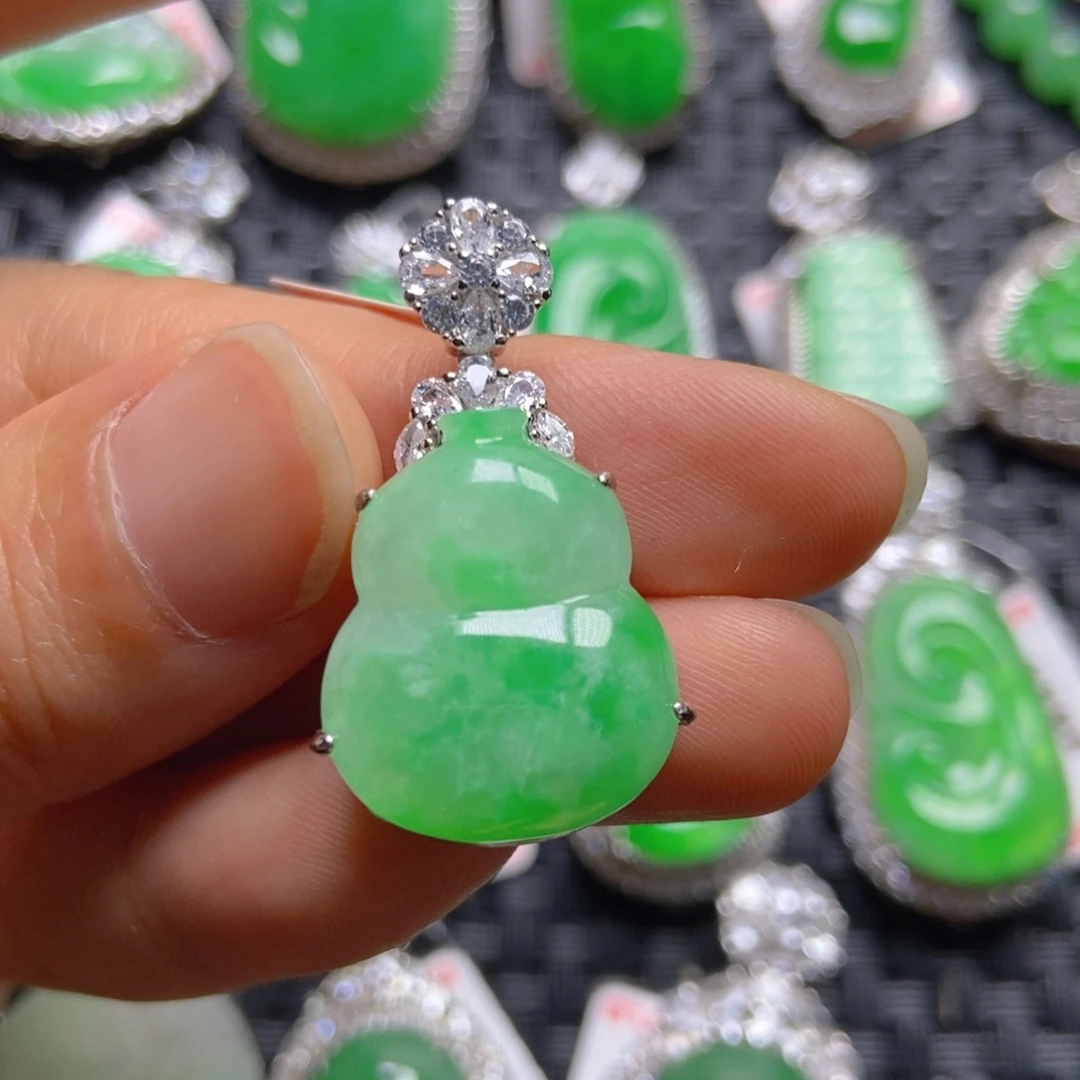 翡翠银S925镶嵌颈饰葫芦吊坠