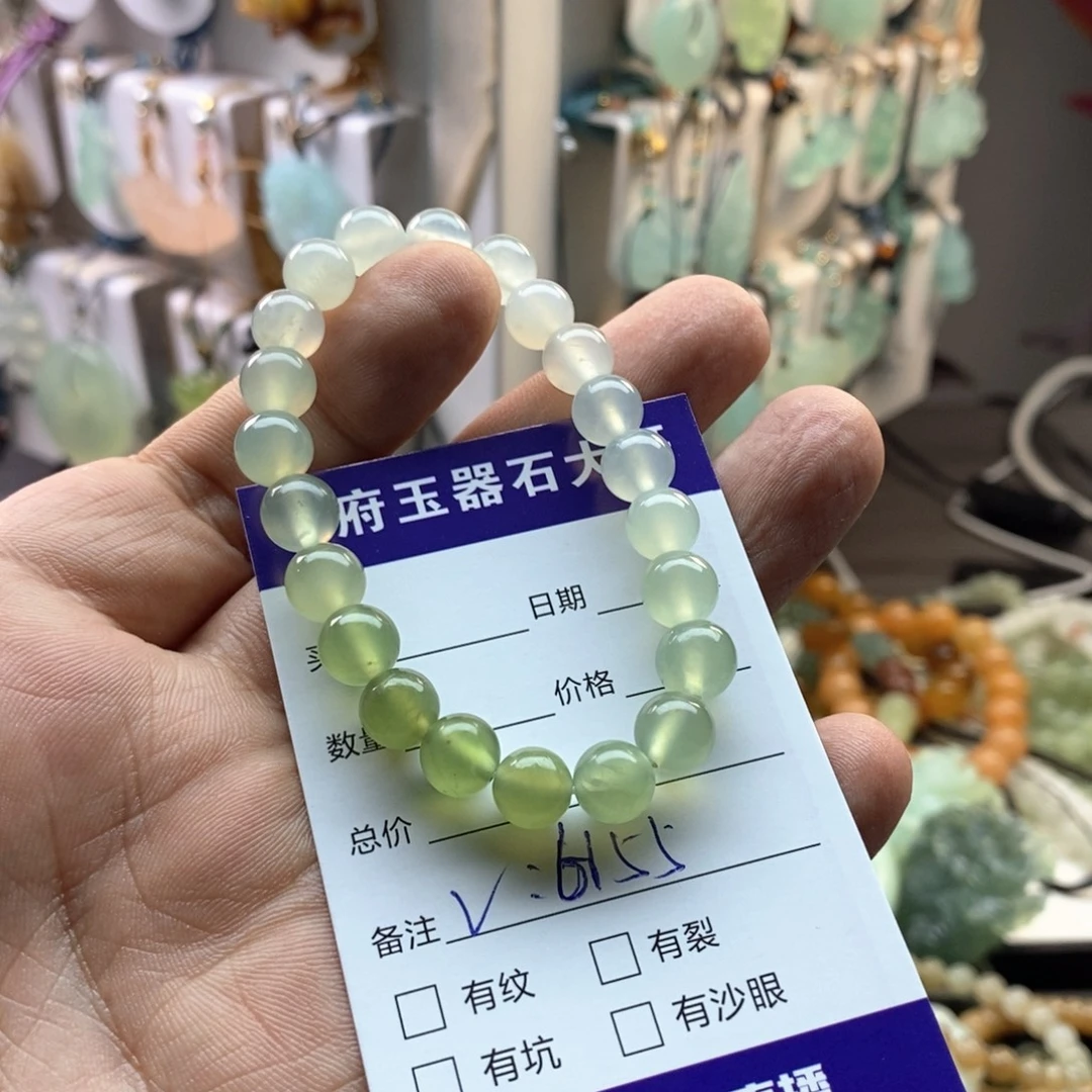 未镶嵌蛇纹石玉颈饰