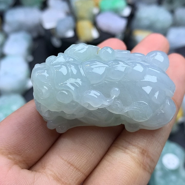 翡翠未镶嵌颈饰天然美缅甸翡翠