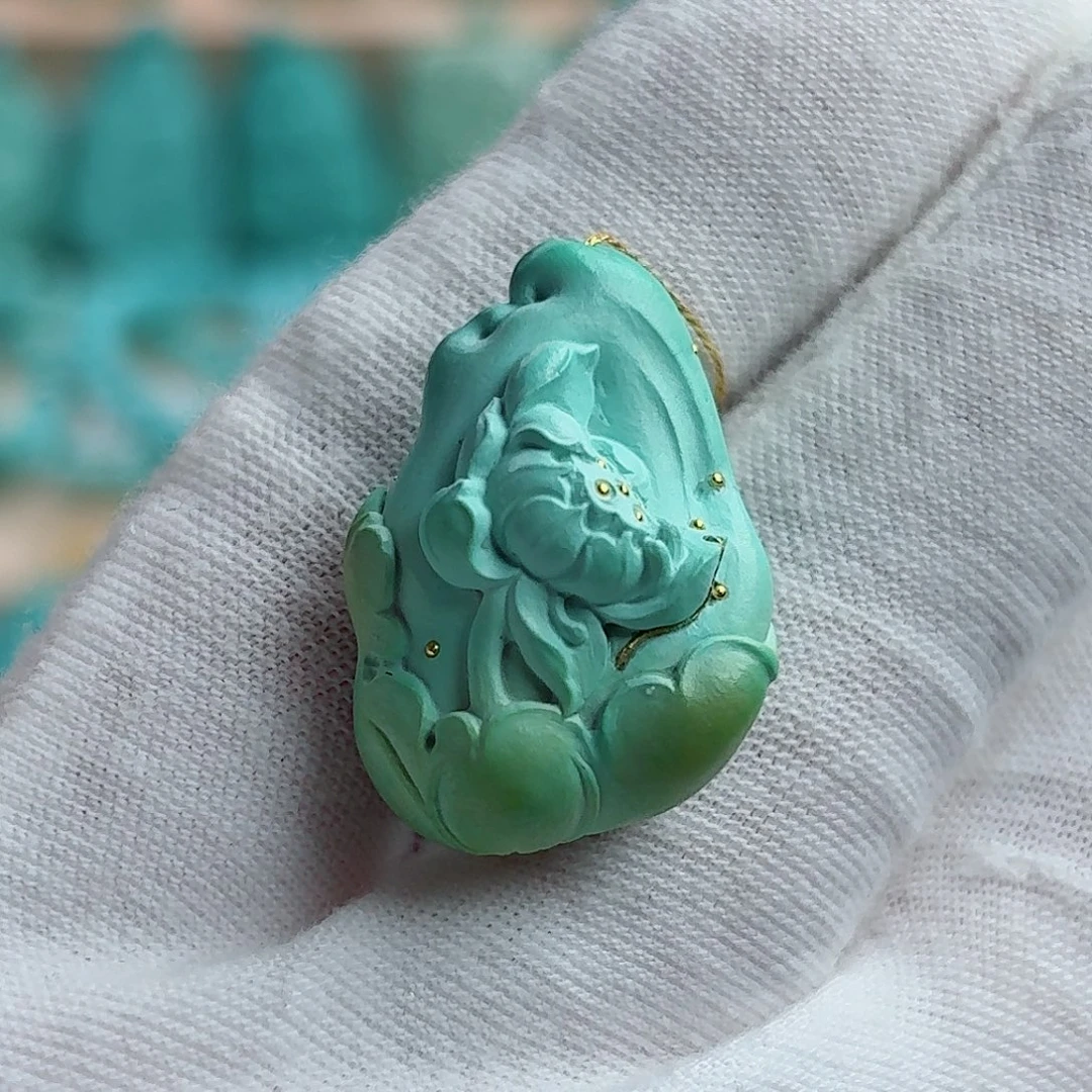 绿松石未镶嵌珠宝奇石