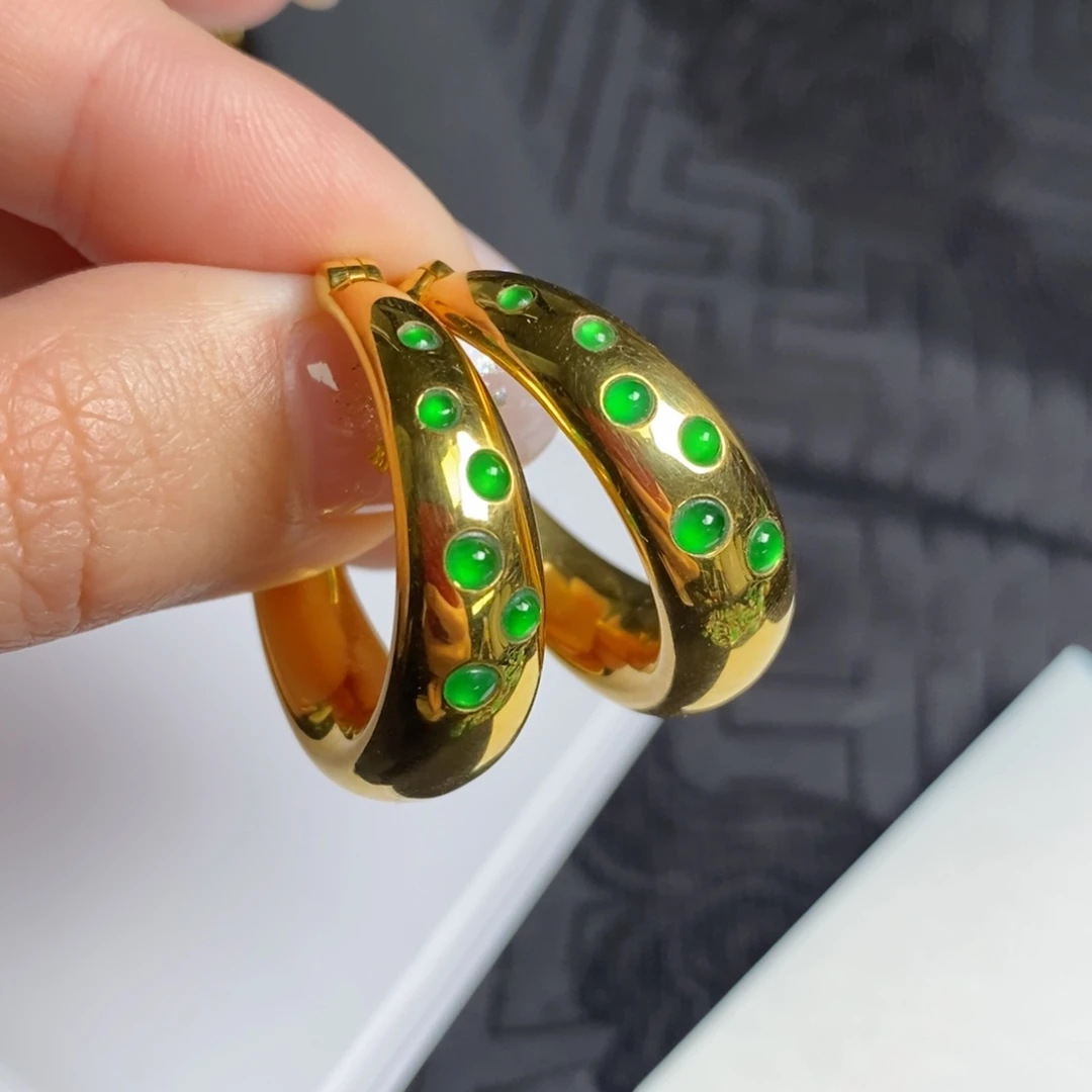 翡翠18K金镶嵌耳饰设计款满绿小蛋面耳扣