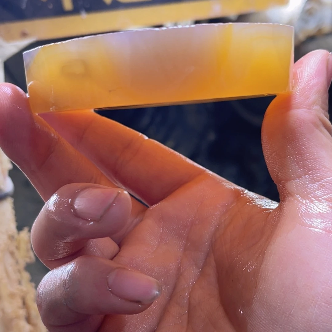 壹****定制玛瑙手镯工费