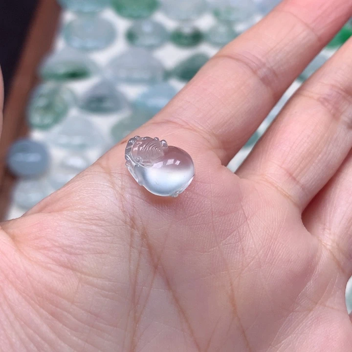 翡翠未镶嵌颈饰高冰金蟾