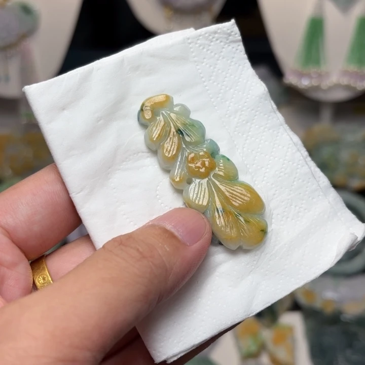 颈饰未镶嵌翡翠吊坠