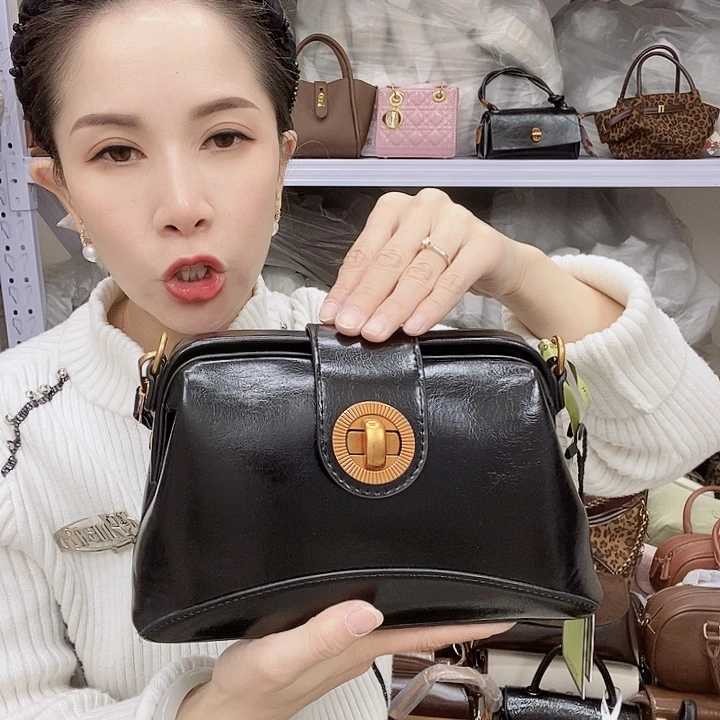 蚕丝小牛剖层皮革PU3628