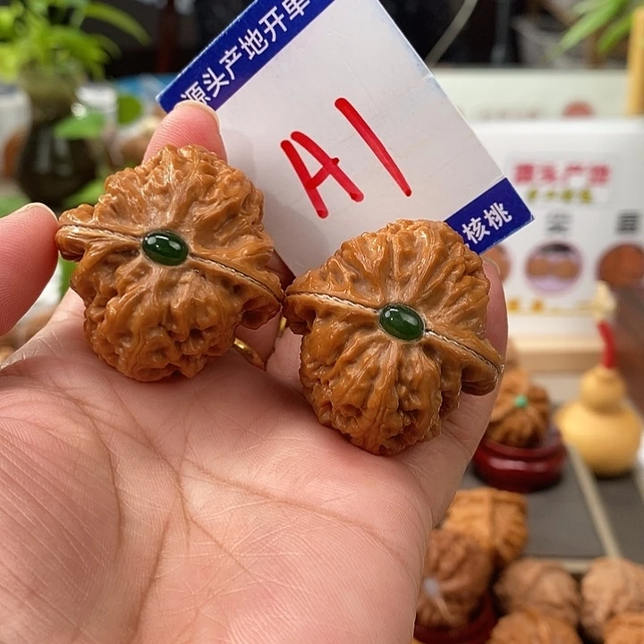 把件文玩核桃40银镶玉红锦鲤