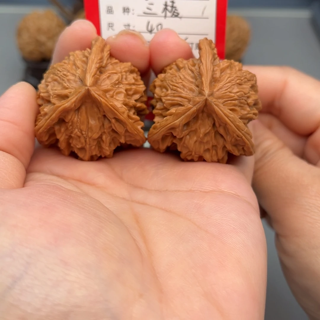 文玩核桃吊坠辣**子文玩核桃