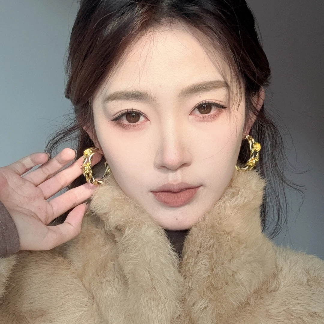 oushipei/欧诗佩 铜合金合成锆石耳饰 复古老钱风金色太阳耳圈女