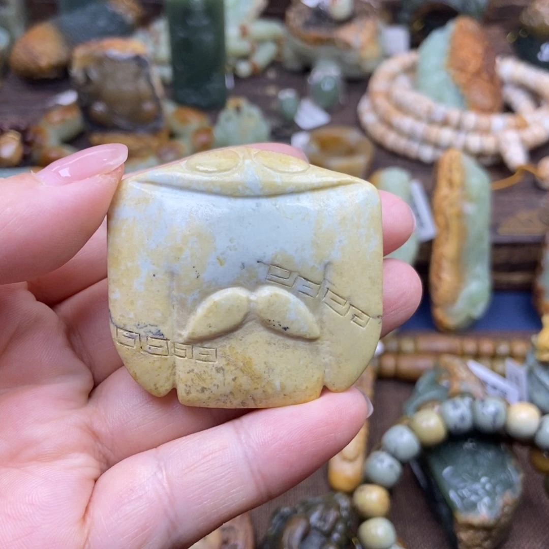 未镶嵌岫岩河磨玉（透闪石质玉）珠宝奇石