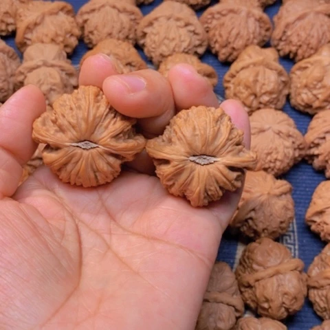 【闪购商品】吊坠文玩核桃?*长闷白42