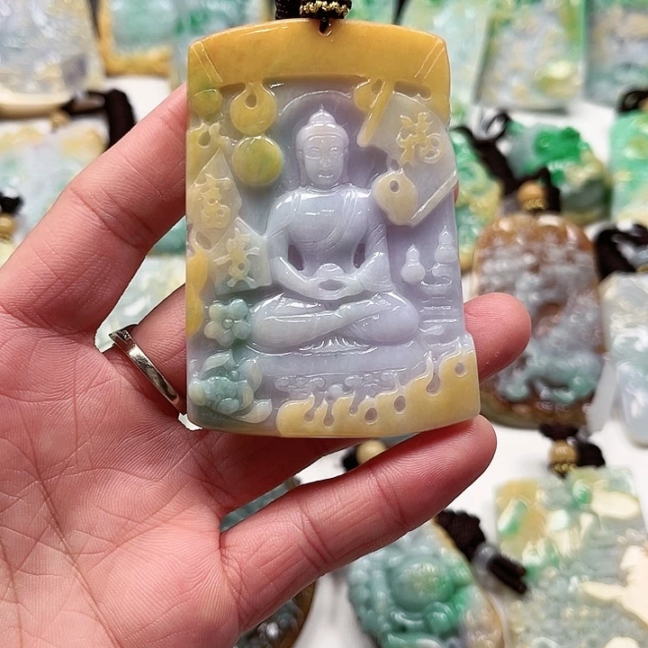 刘***生翡翠未镶嵌颈饰挂件