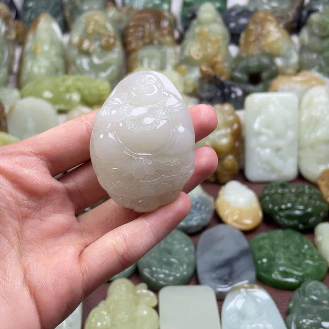 和田玉未镶嵌颈饰