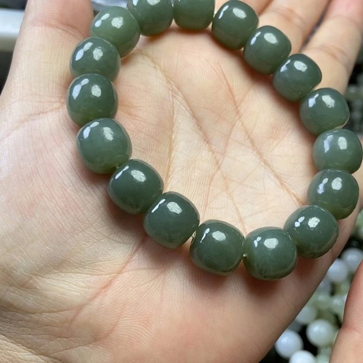 颈饰未镶嵌和田玉卡12