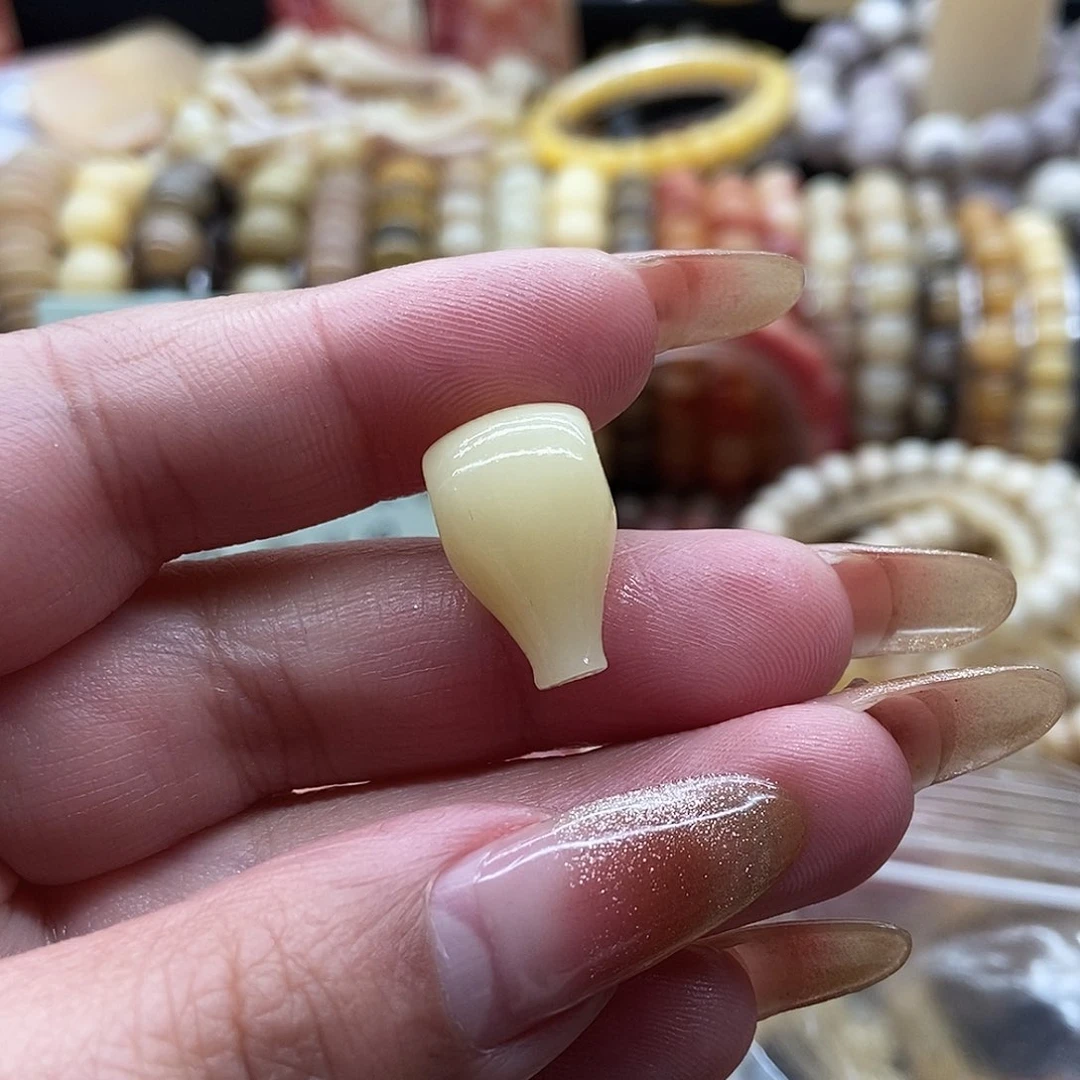 驼骨其他对孔12黄透三通