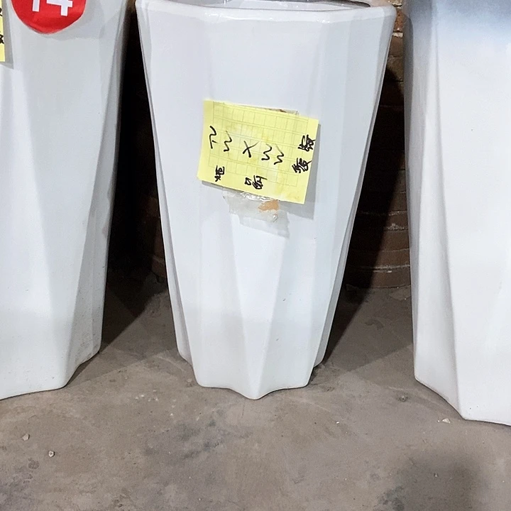 高温烧制白八方大号两个