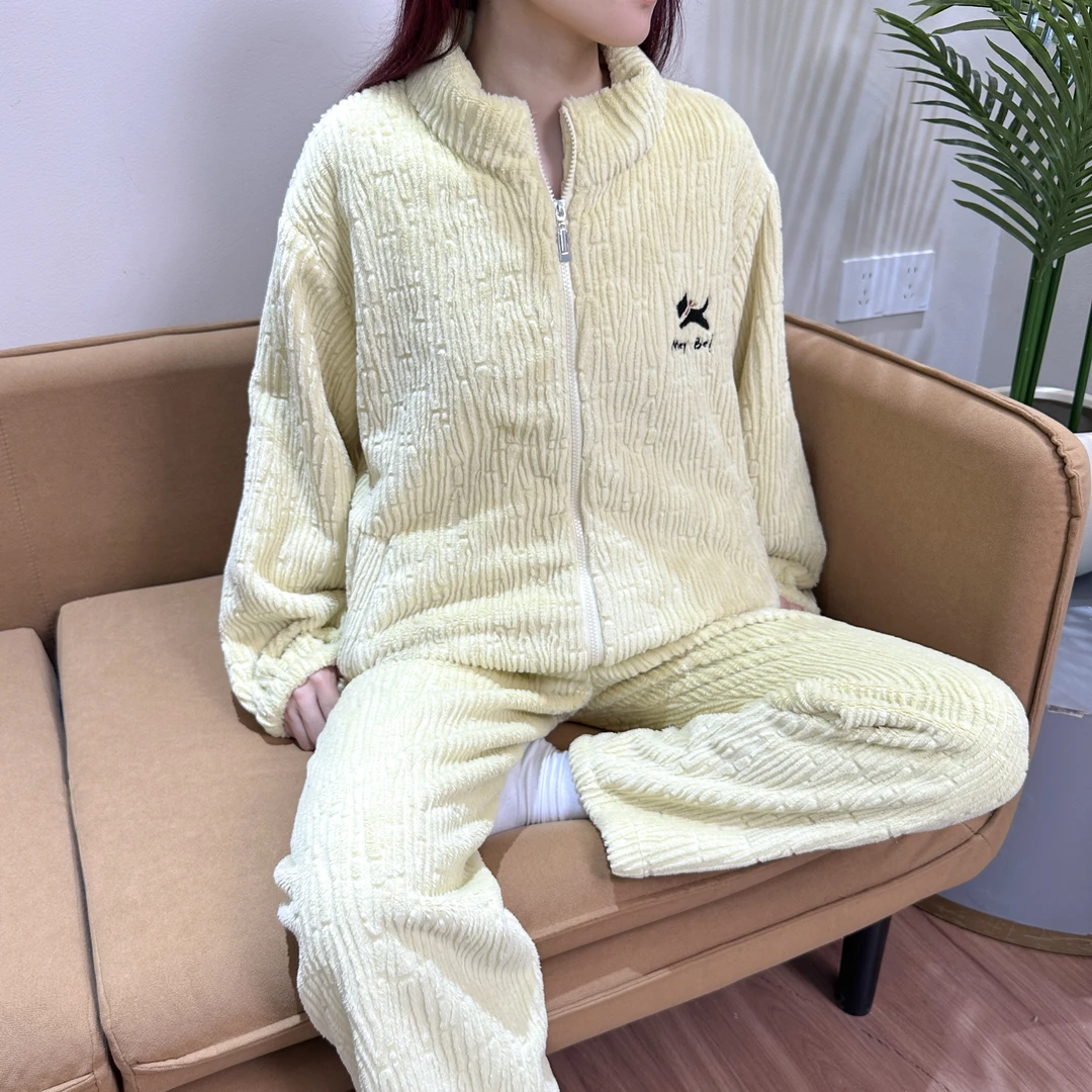 知莺秋冬新款拉链立领睡衣女假日套装家居服女士休闲双面绒65024