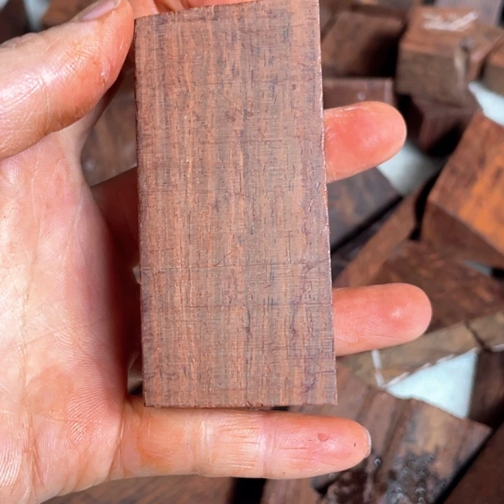 檀香紫檀（小叶紫檀）雪*