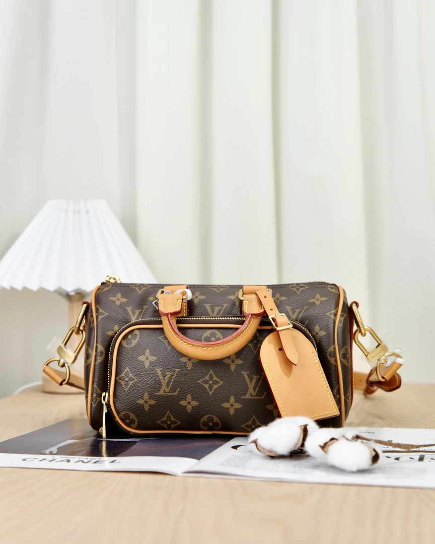 未使用 LouisVuitton/路易威登 7775keepall 金色Monogram手提包