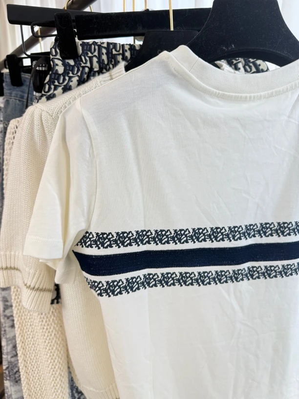 25新款刺绣T短袖