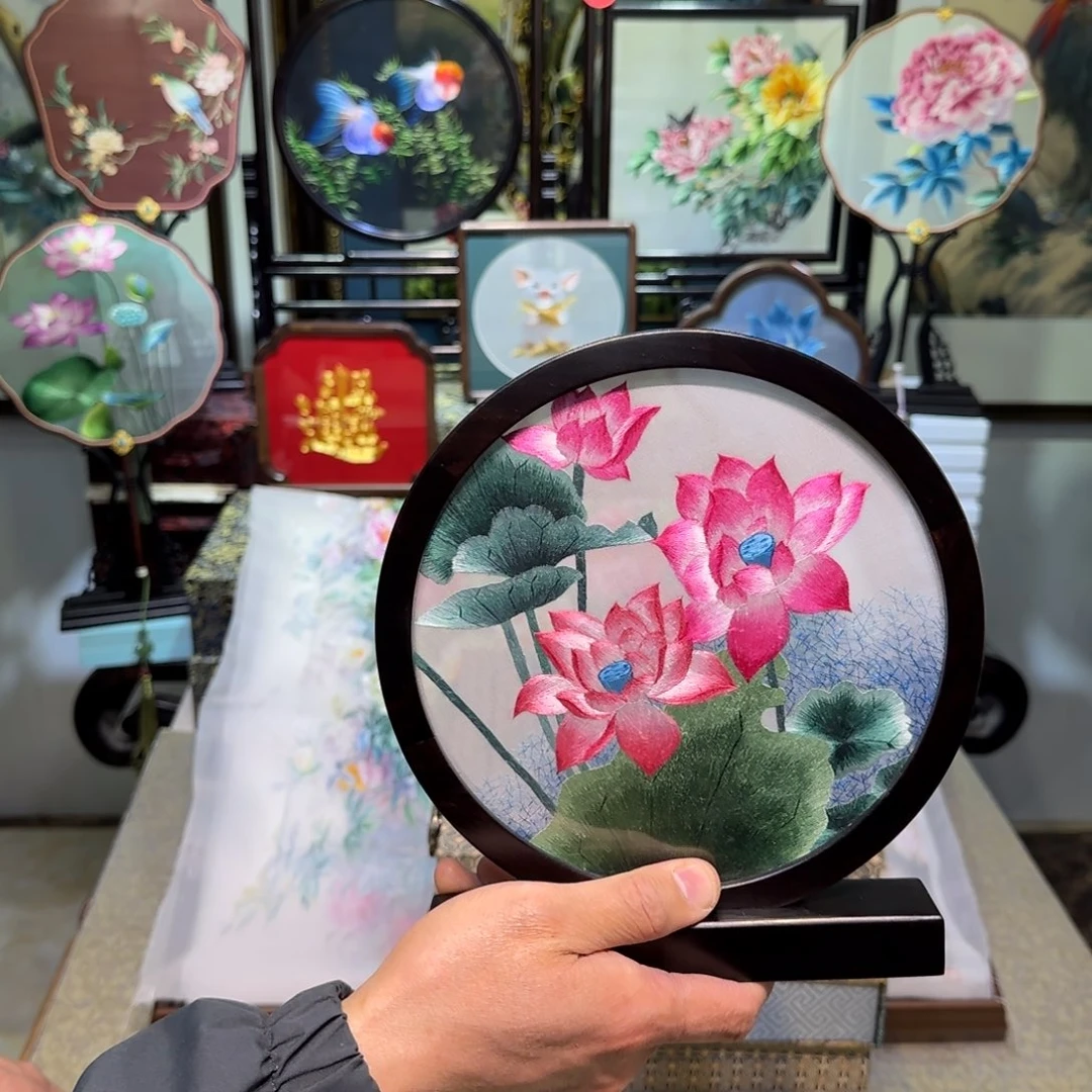 刺绣刺绣工艺精湛