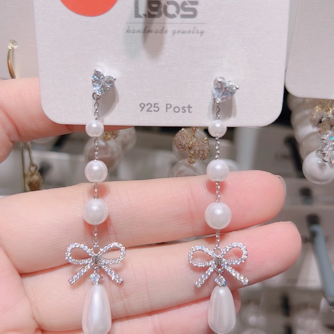 小***o锆石纯铜合金耳环的颜色