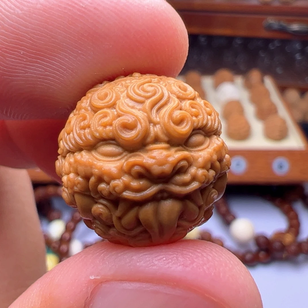 猴头核桃吊坠精工金舌降魔唐诗