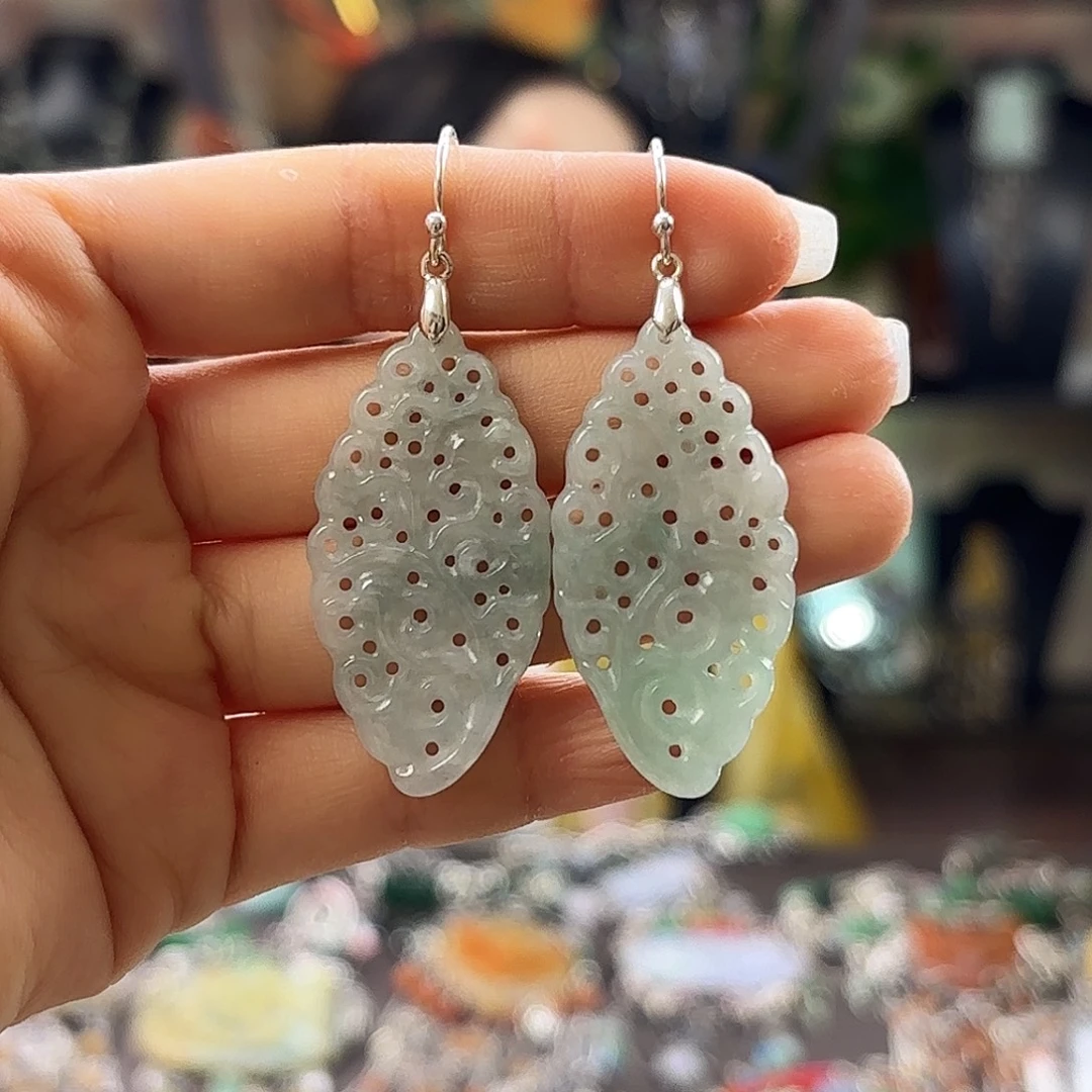 翡翠未镶嵌耳饰亏出不退换