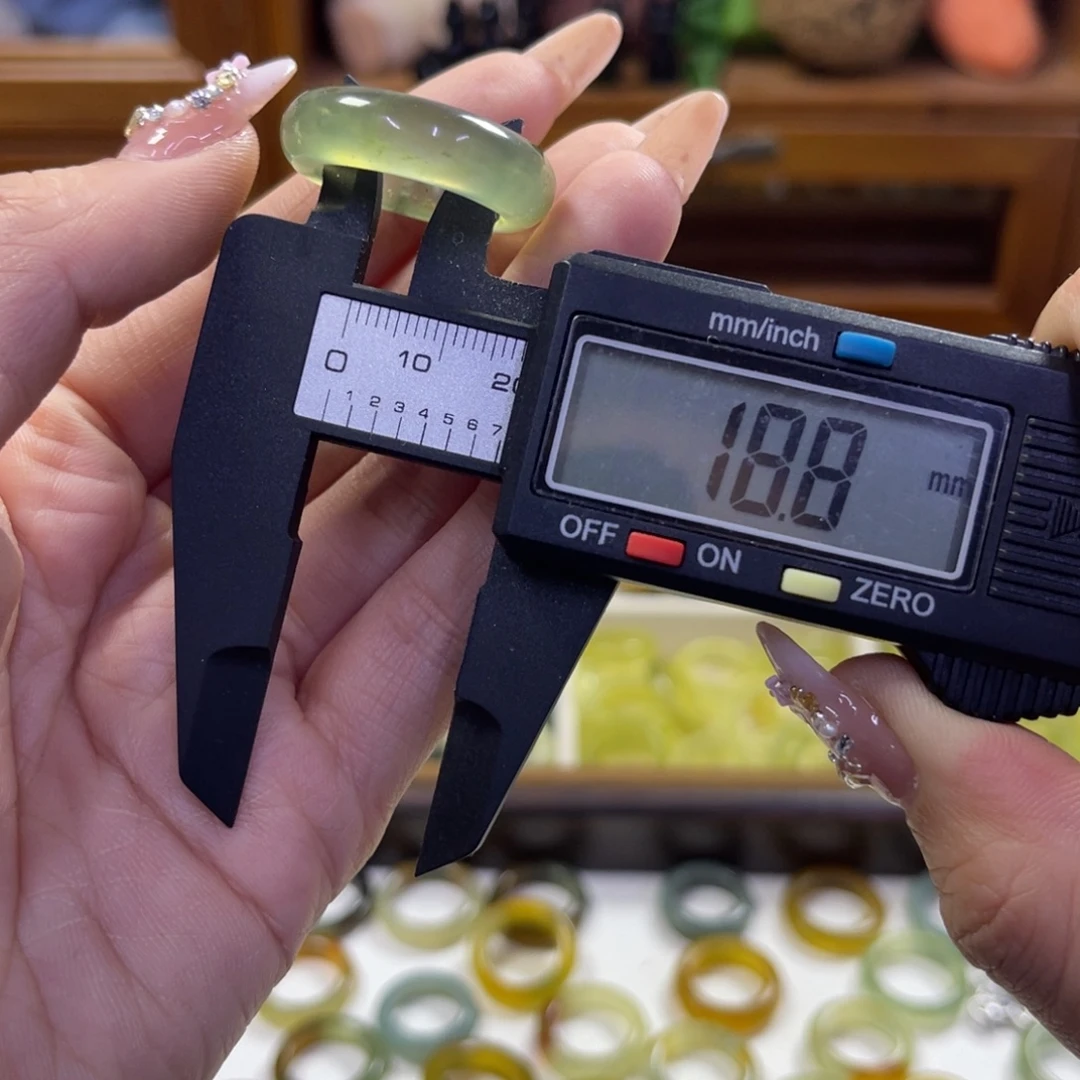 蛇纹石玉未镶嵌手镯19