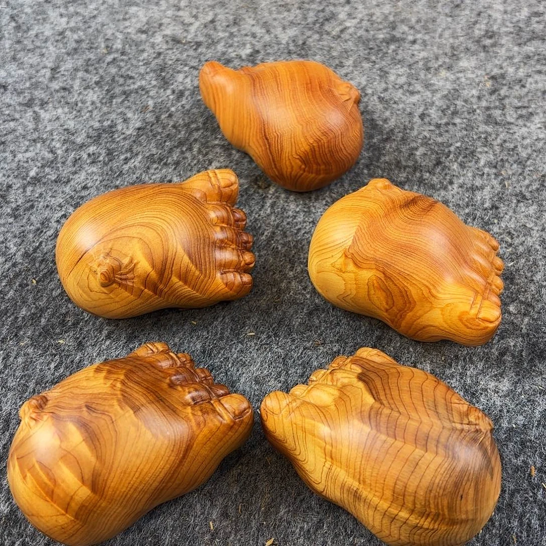 崖柏太行崖柏龙胆把件知足常乐