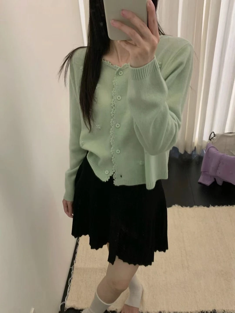 韩系花边门禁立体小钩花针织开衫