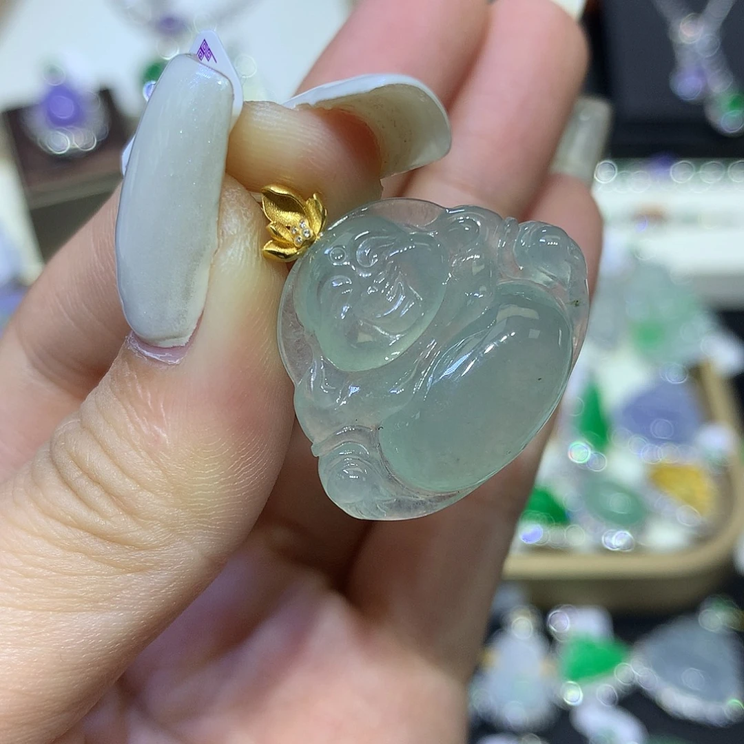 翡翠18K金镶嵌颈饰