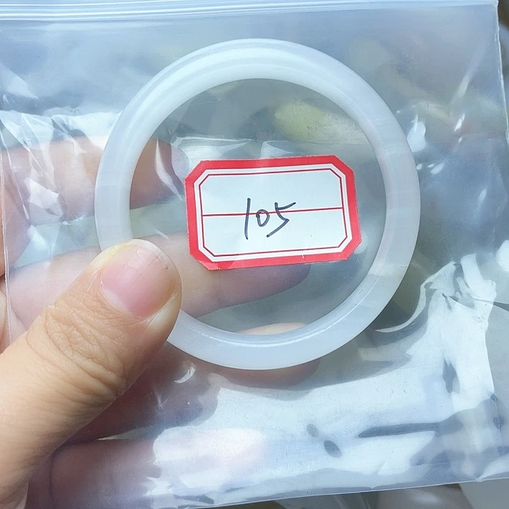 石英质玉手镯未镶嵌105/54-55