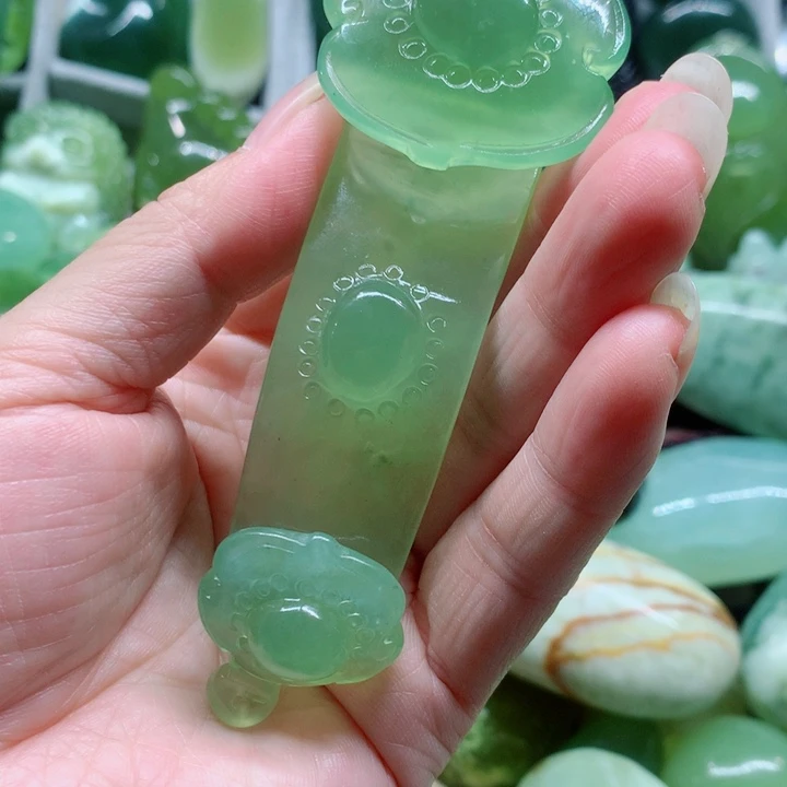 蛇纹石玉未镶嵌手把件