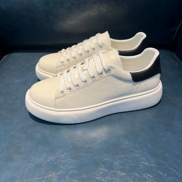 时尚男士休闲板鞋百搭厚底运动春季夏季平底潮流小白鞋