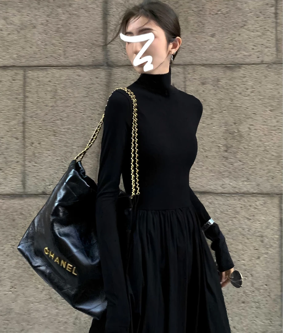 黑色长袖连衣裙女装收腰显瘦赫本风小黑裙女半高领内搭打底长裙子