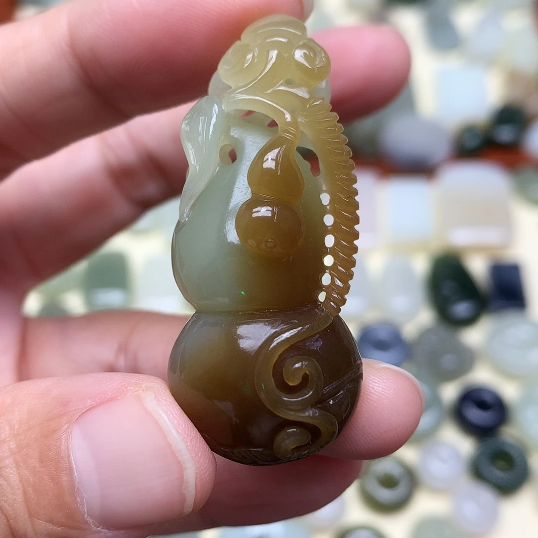 颈饰未镶嵌和田玉