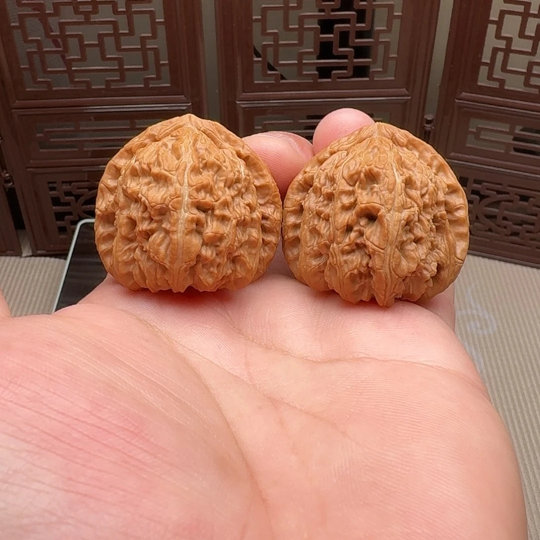 文玩核桃把件41尺全品三角白