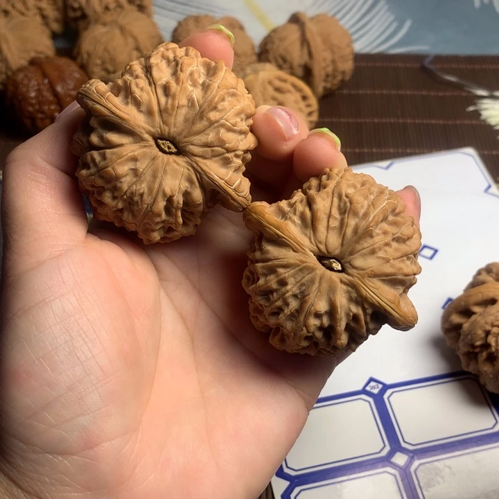 吊坠文玩核桃三***暖血麒麟