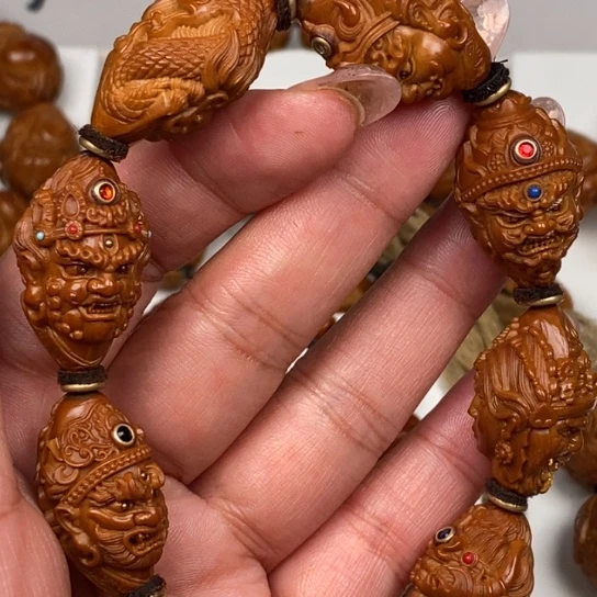 鹏***手串/手链橄榄核在一起真的玉