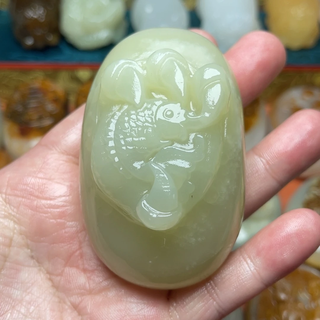 石材天然方解石手把件不退换