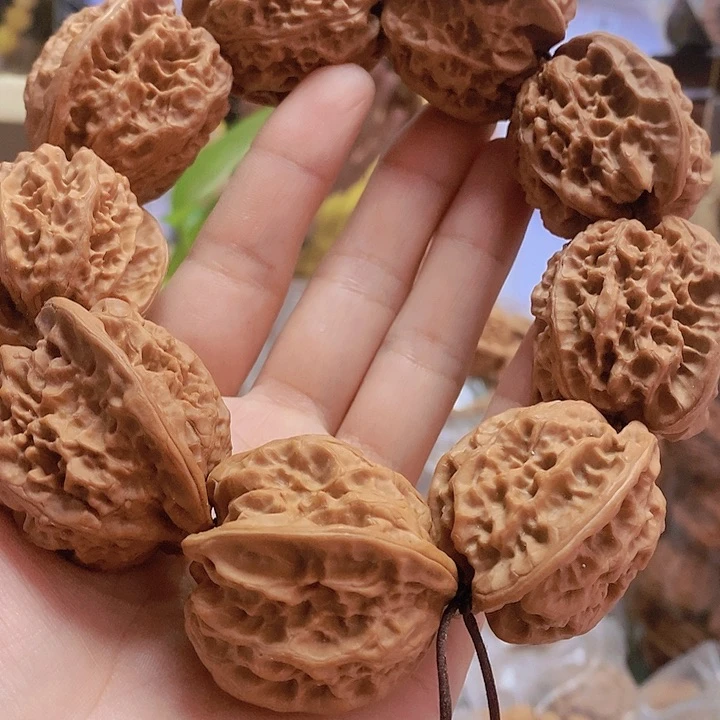 【闪购商品】文玩核桃把件37蜡皮磐石手持