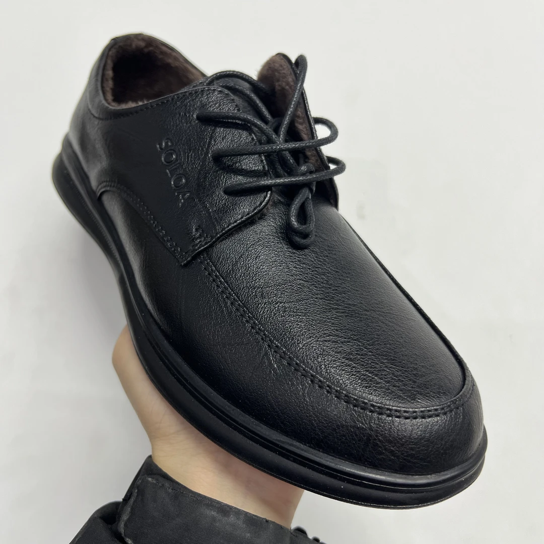 Z0609-3断码真皮男鞋（样鞋稍有磨损轻微瑕疵介意勿拍！）