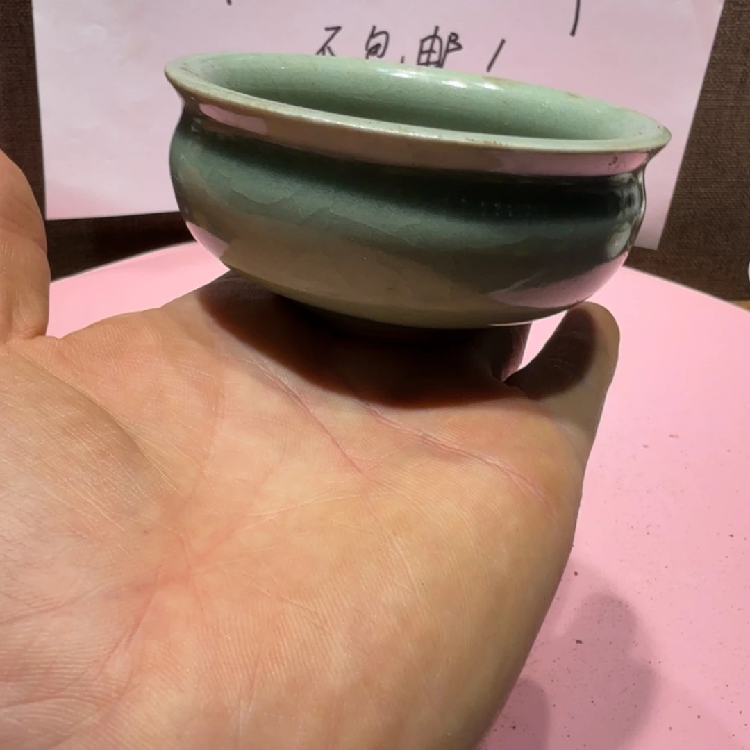 陶其他漂亮的小瓷瓶子