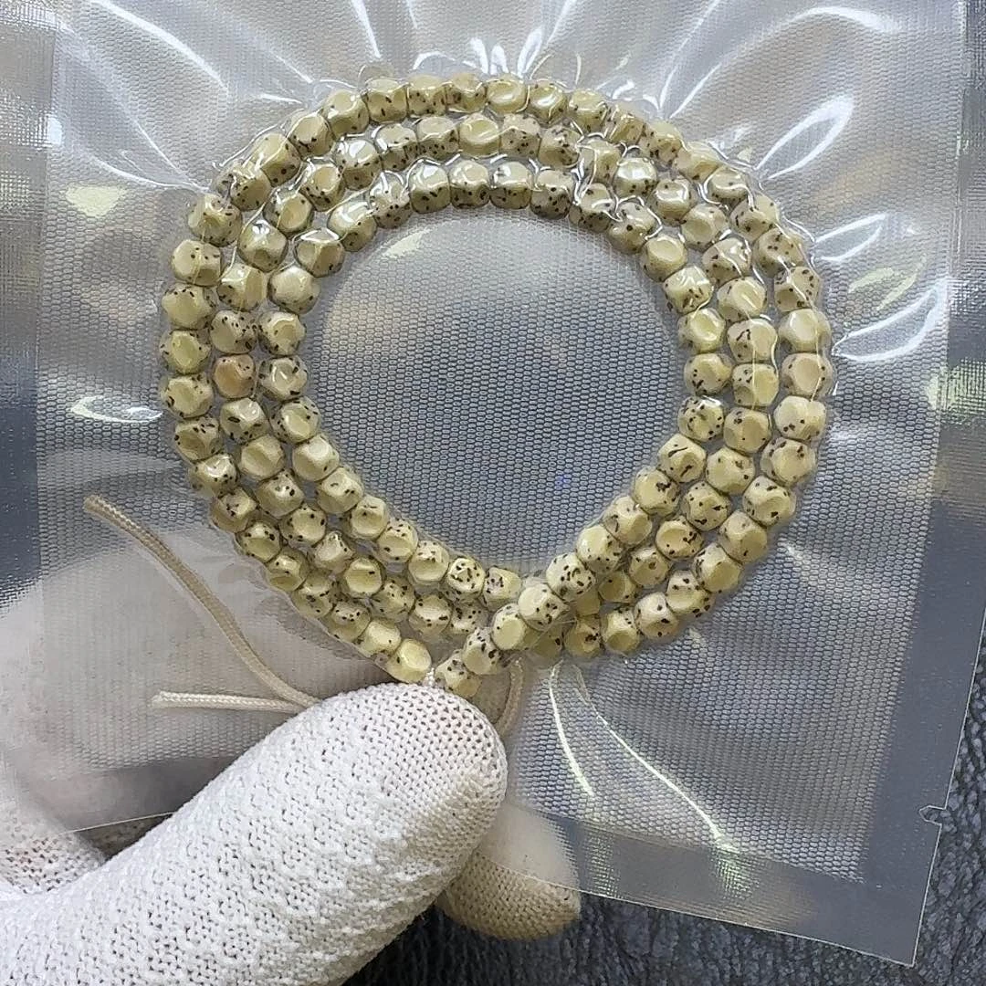 手串星月菩提6*5骨瓷白巧克力无相（轻微氧化